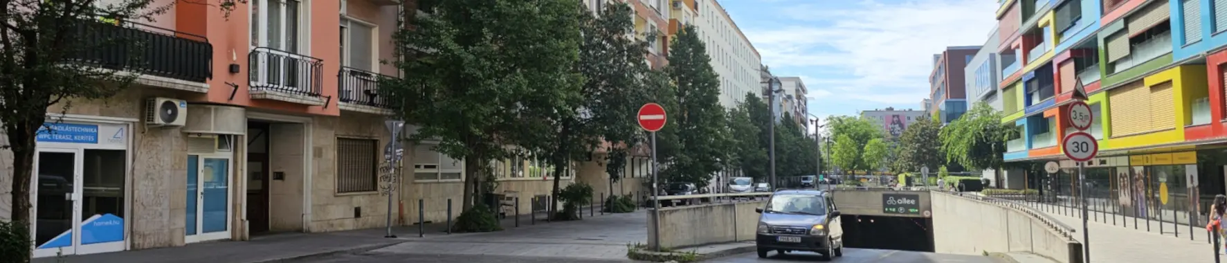 Szúnyogháló bemutatóterem az Allee mellett