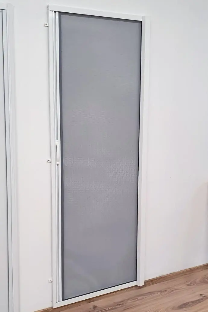 Vízszintesen rolós szúnyogháló ajtóra
